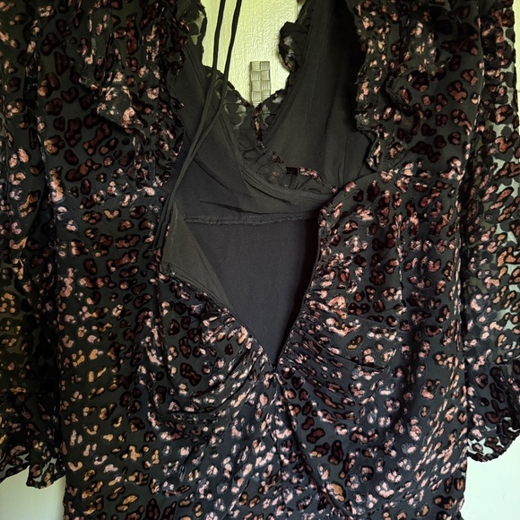 NWOT‎ ASOS Design Ruffle Wrap Leopard Burnout Velvet Mini Dress Backless Size 10 - Picture 16 of 16